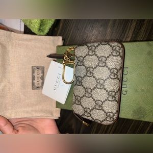 Gucci GG supreme key case/coin purse monogram.